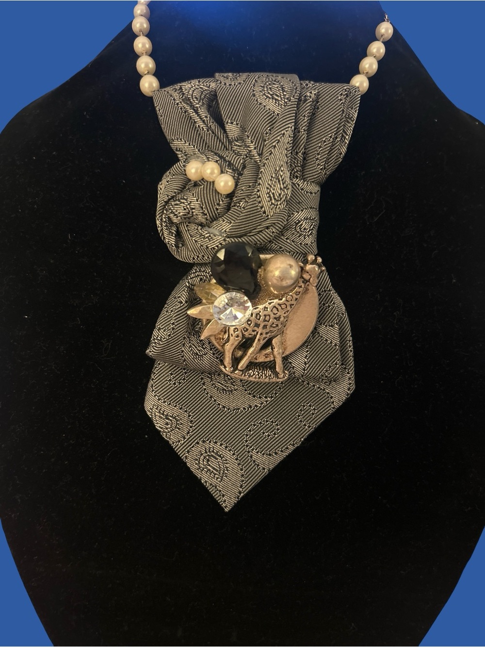 Gray Paisley Neck Scarf Pendant with Giraffe Brooch